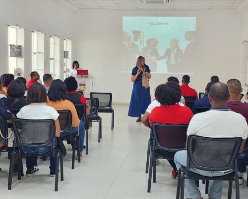 Centro de Idiomas del IPL realiza jornada profesoral
