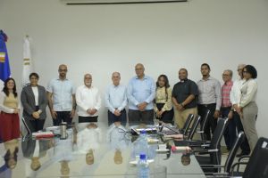 El IPL es sede de importante conversatorio sobre Minería